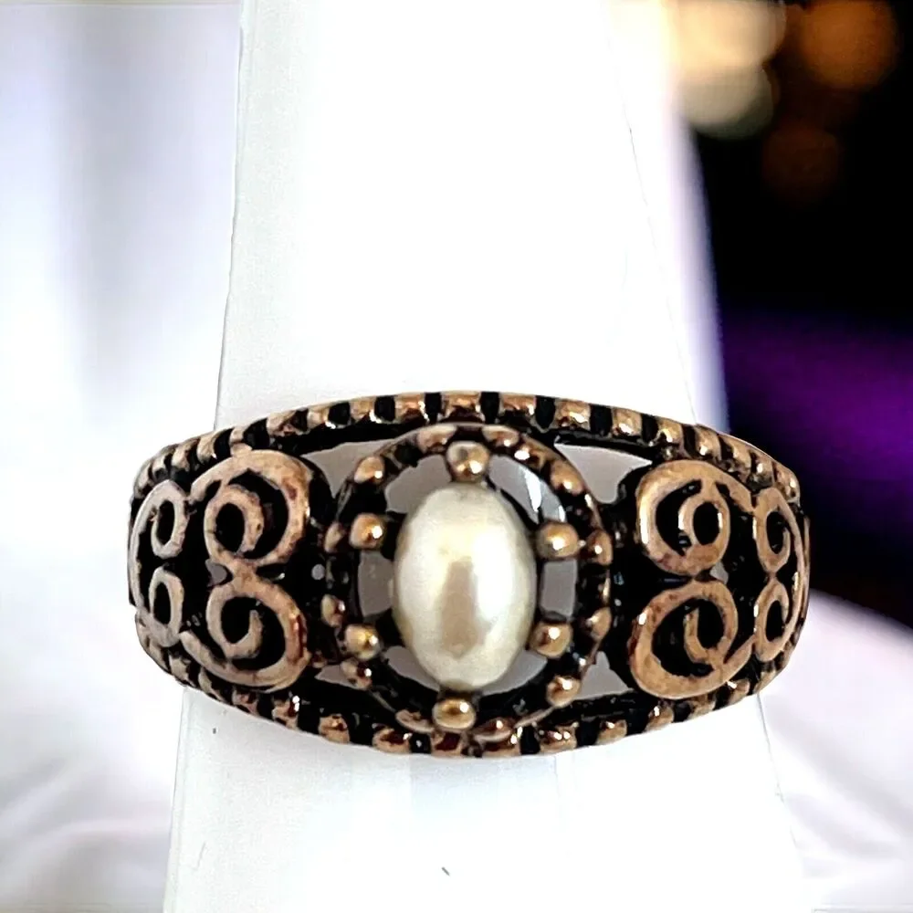 Vintage 1980s Pearl Filigree Ring Antiqued Gold Tone Scroll Design - 5Z